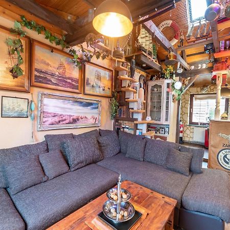 Comfortable Apartment In Wismar Mecklenburg With Fireplace 외부 사진