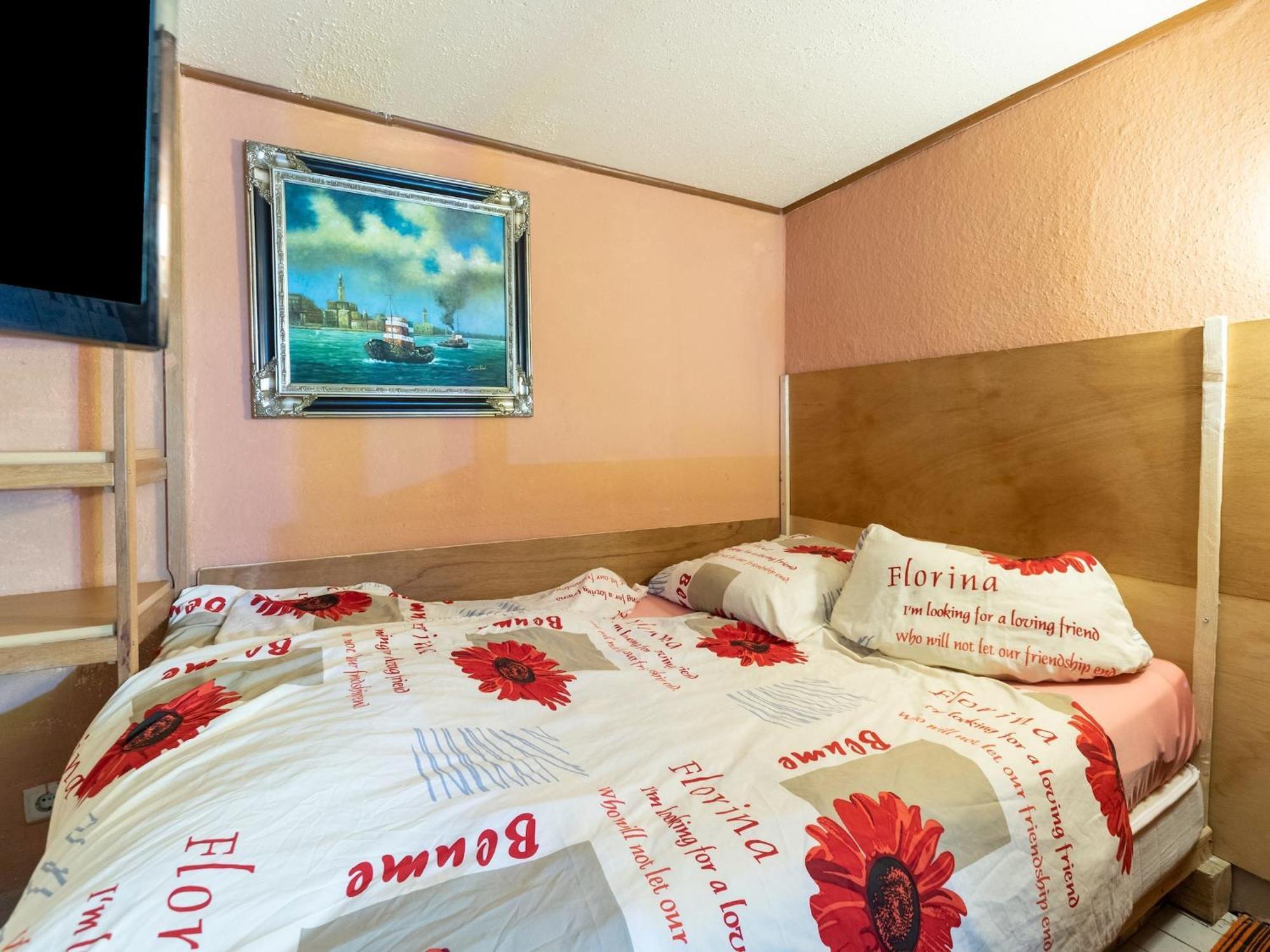 Comfortable Apartment In Wismar Mecklenburg With Fireplace 외부 사진